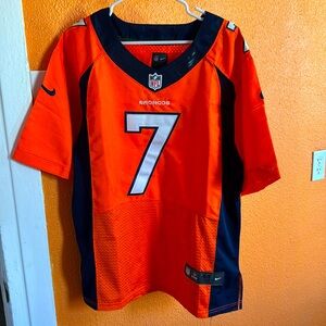 Denver Broncos #7 Elway size large. Brand new never worn.